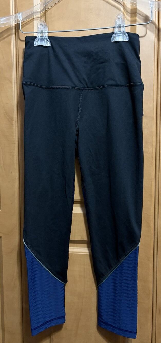 Victoria’s Secret Knockout Capri Leggings XS NWT | High Compression Workout